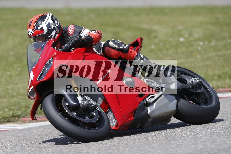 /27 12.06.2025 Ducati Schweiz Trackday Warmup  ADR/gelb-jeaune/44